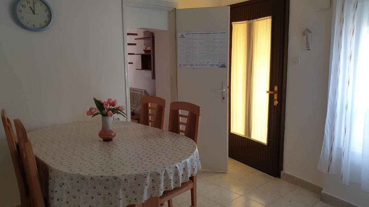 Apartman Dinka Пунат Екстер'єр фото